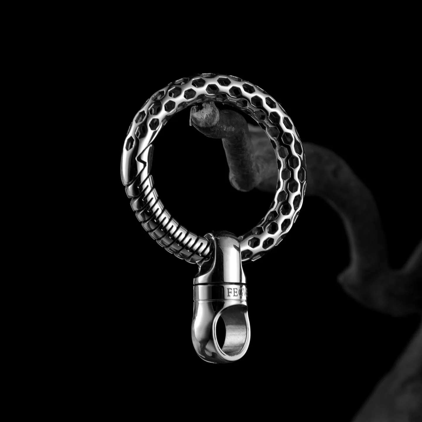 Picture 4: Titanium 360° Rotatable Keychain Keychains 33MM Key Ring Multicolor Titanium Key Ring Accessories EDC Outdoor Tools
