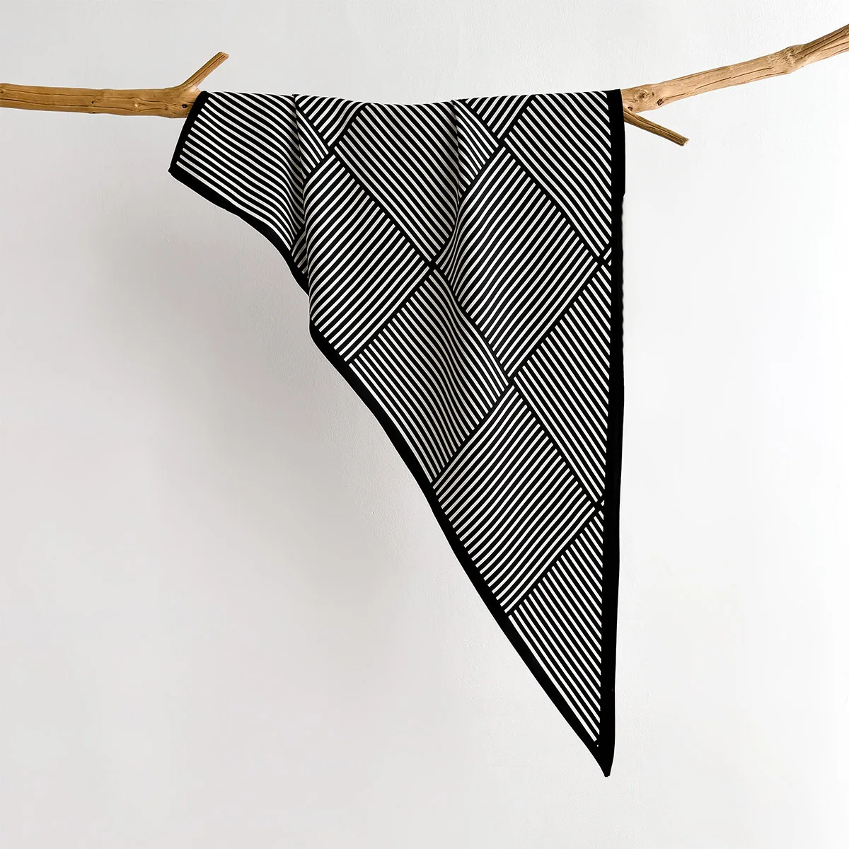 Retro Triangular Scarf Silk Feeling Women  Striped Dot Print Small Shawls Neck Scarves Wraps Shirt Decoration Foulard Stoles