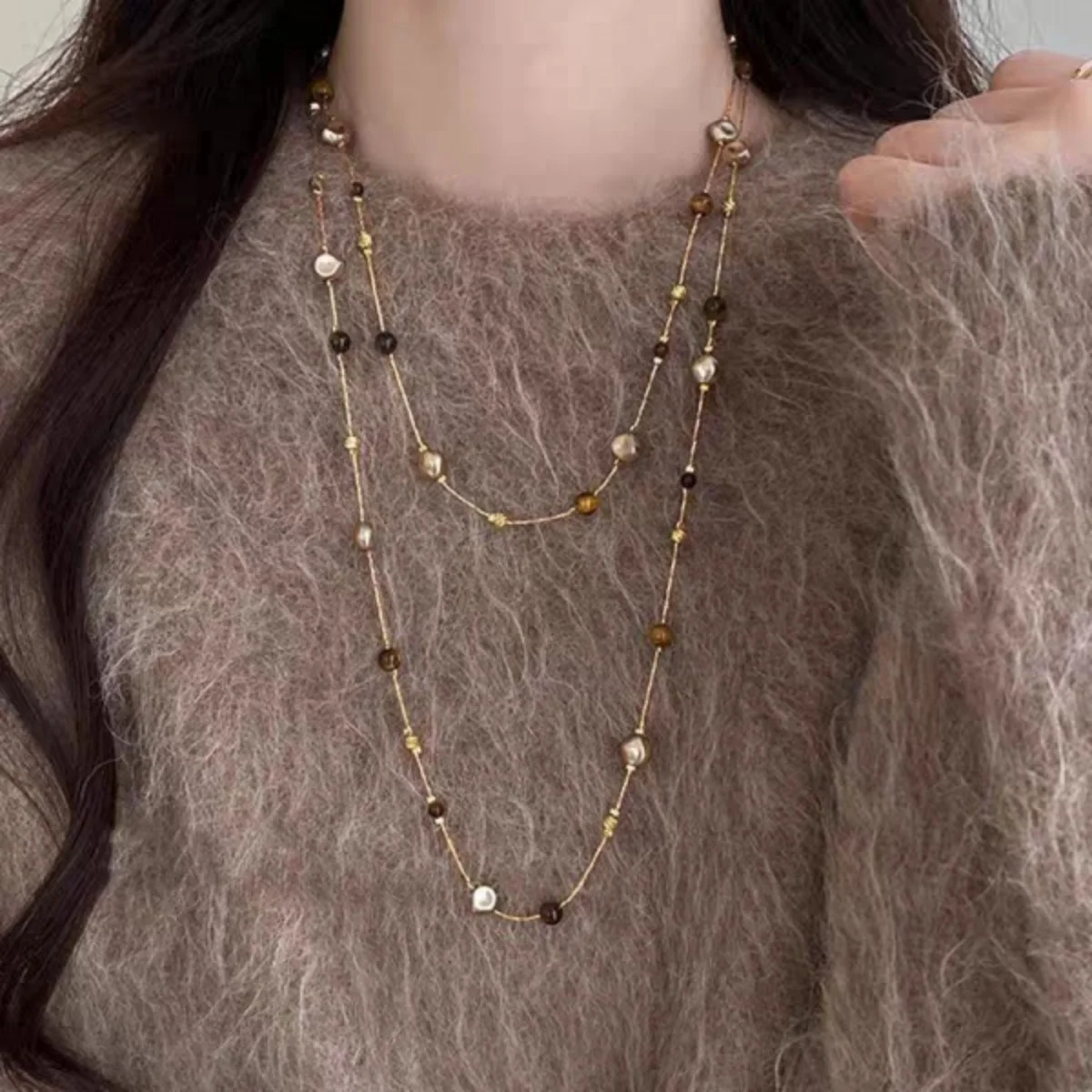Vintage Maillard Halskette mit natürlichen Tigeraugen-Perlen, Sonnen- und ovalen Anhängern, für Damen und Herren, im ethnischen Stil, mit Blumen- und Kristallmotiven, lange Choker-Kette. – Detail 13