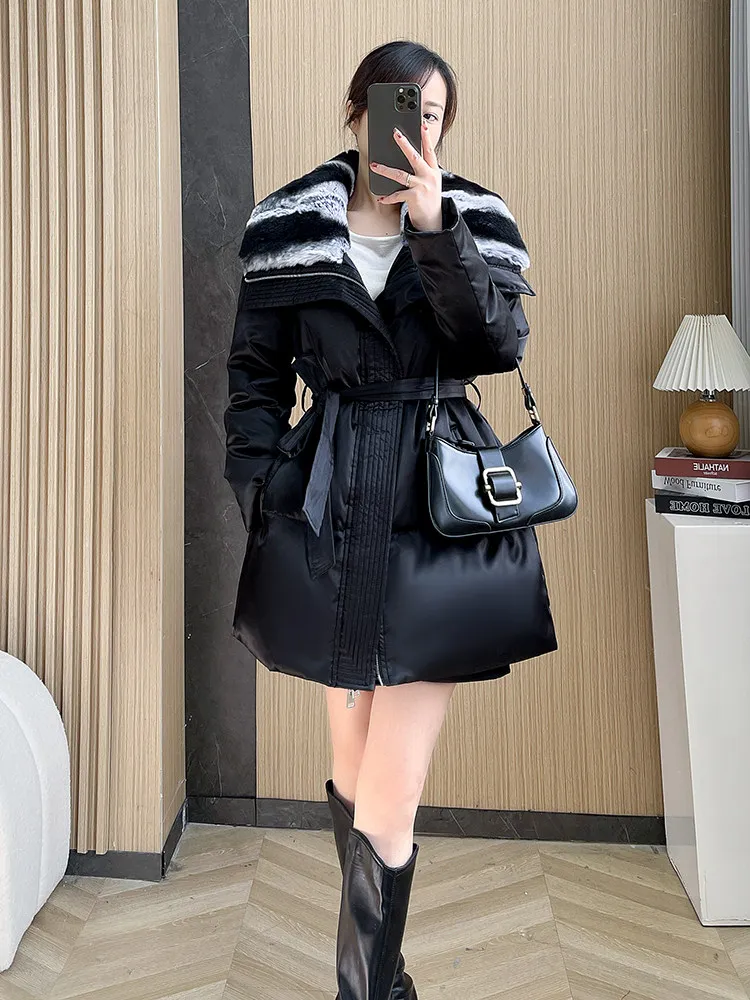 Women's Color Block Rabbit Fur Collar Down Jacket Winter New Waist Cincined Slim Fit Fashionable Warm Middle Length Coat