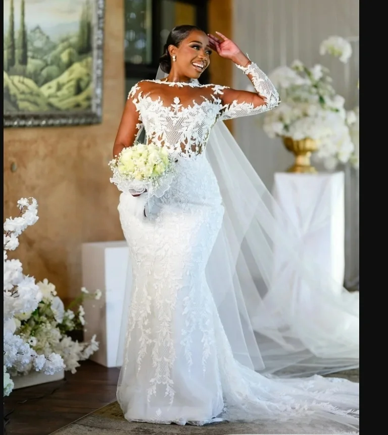 Maßgeschneidertes Meerjungfrau-Hochzeitskleid mit transparentem Ausschnitt und durchsichtigen Spitzenapplikationen in Übergröße mit langen Ärmeln, Land-Vestido Noiva-Brautkleid