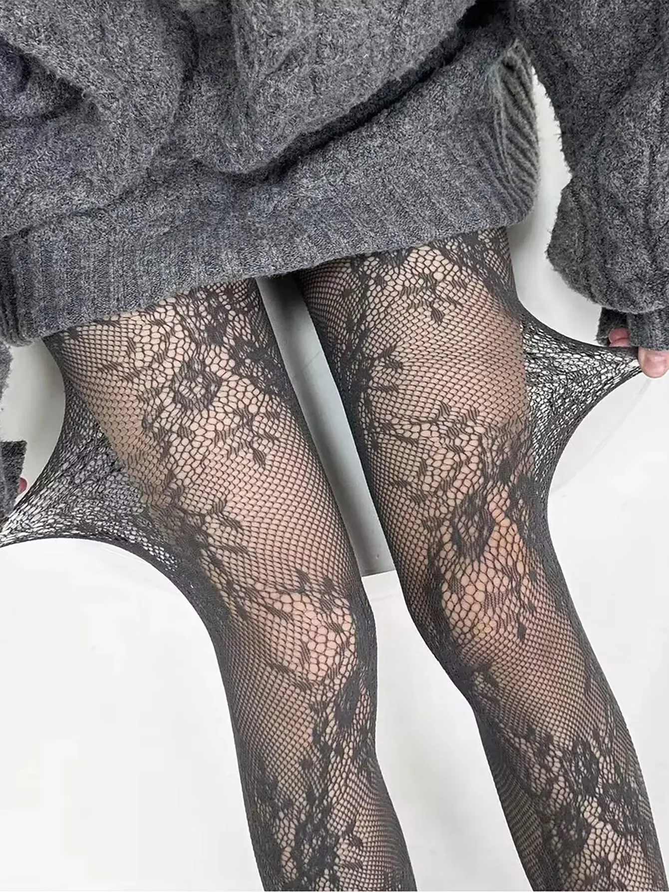 1 Pair of Stockings for Women High-grade French Retro Lace Rose Tights High-elastic Tights Hollow Jacquard Slimming Bottoming image 4