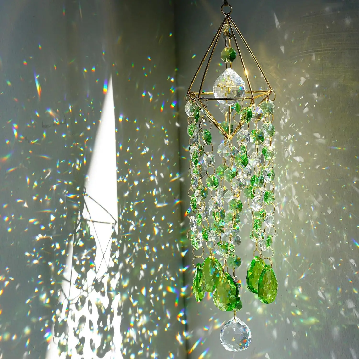 Crystal light-catching glass wind chime, sunlight catcher indoor window rainbow prism hanging decoration for home and garden