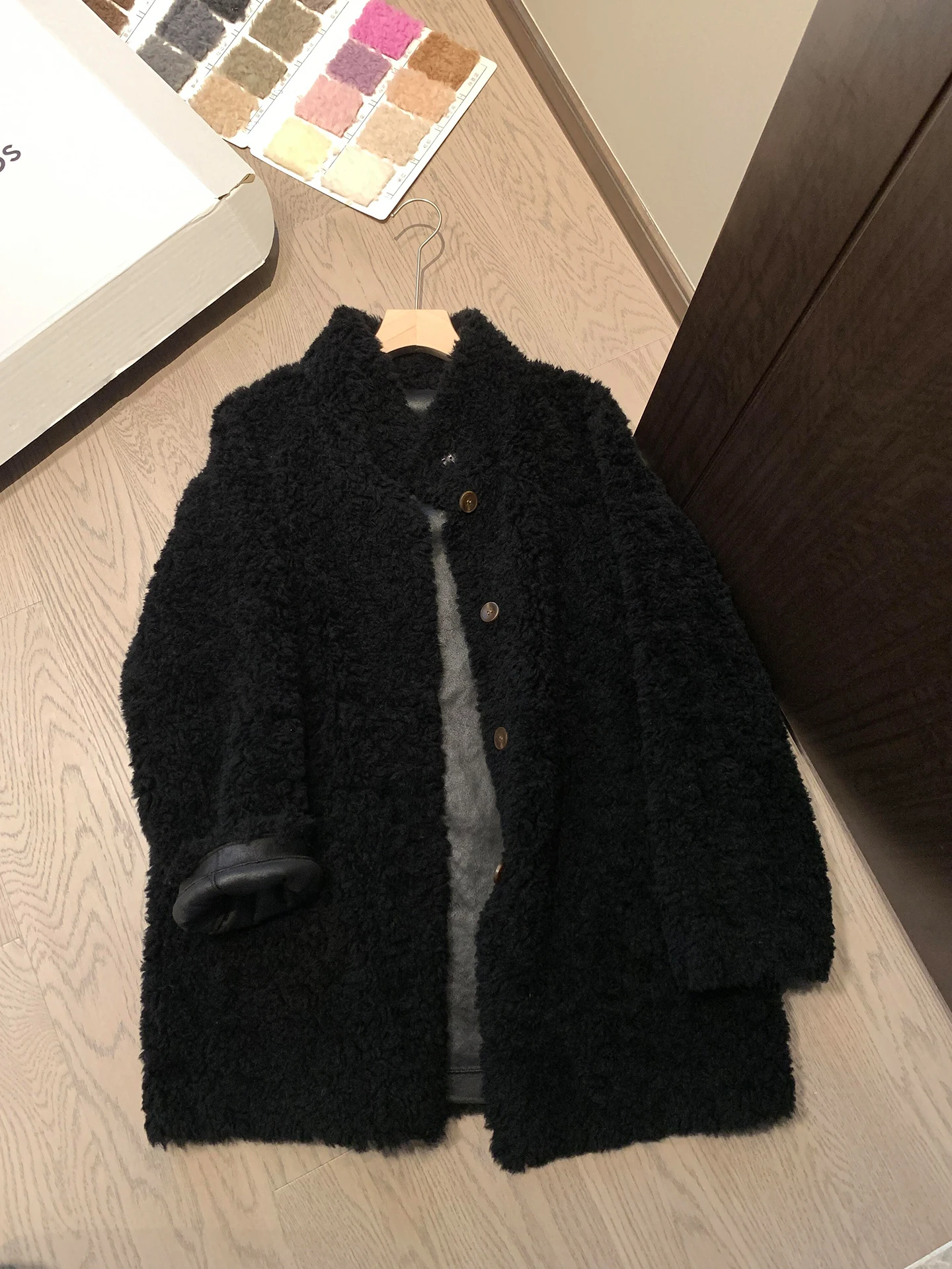 Autumn Winter Women's Lamb Wool Coat Fashion Solid Color Single Breasted Thickened Cotton Jacket Mid-length Loose Plush Overcoat