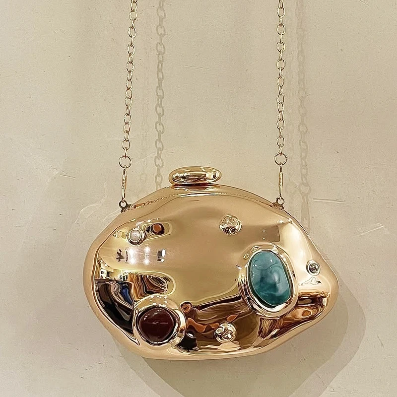 

Mini Shell-Shaped Clutch Bags For Women Luxury Designer Handbags Purses 2026 New In Metallic Inlaid Imitation Gemstones Shoulder