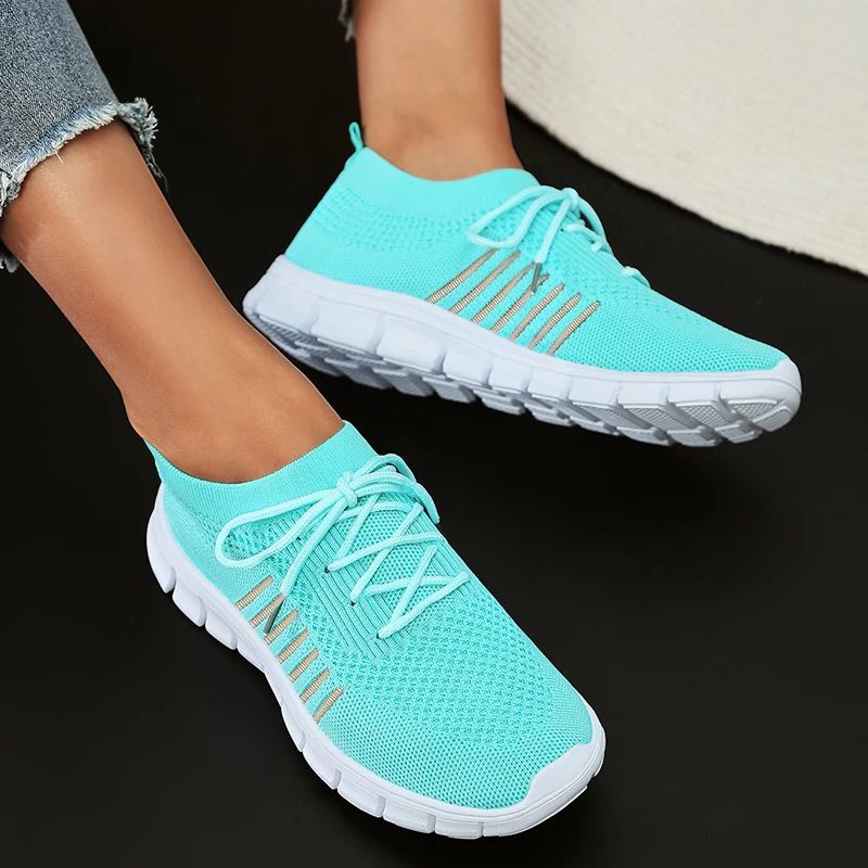 Green Soft Sole Knit Walking Shoes for Women 2023 Lightweight Breathable Running Sneakers Woman Plus Size Slip On Causal Flats