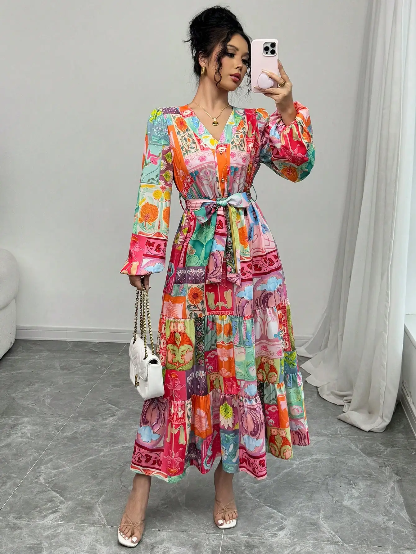 Vestido midi de mujer con cuello en V, manga larga, estampado floral, mangas princesa, dobladillo acampanado y lazo en la cintura, ideal para las fiestas.