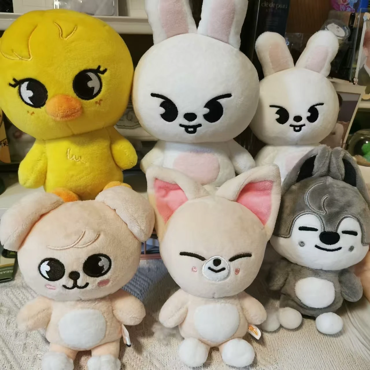 

SKZOO Plush Hug Pillow Doll Fans Gift Plush Toy Seoul FM WeekSchool Kid Birthday Gift ， A gift for a boyfriend and girlfriend