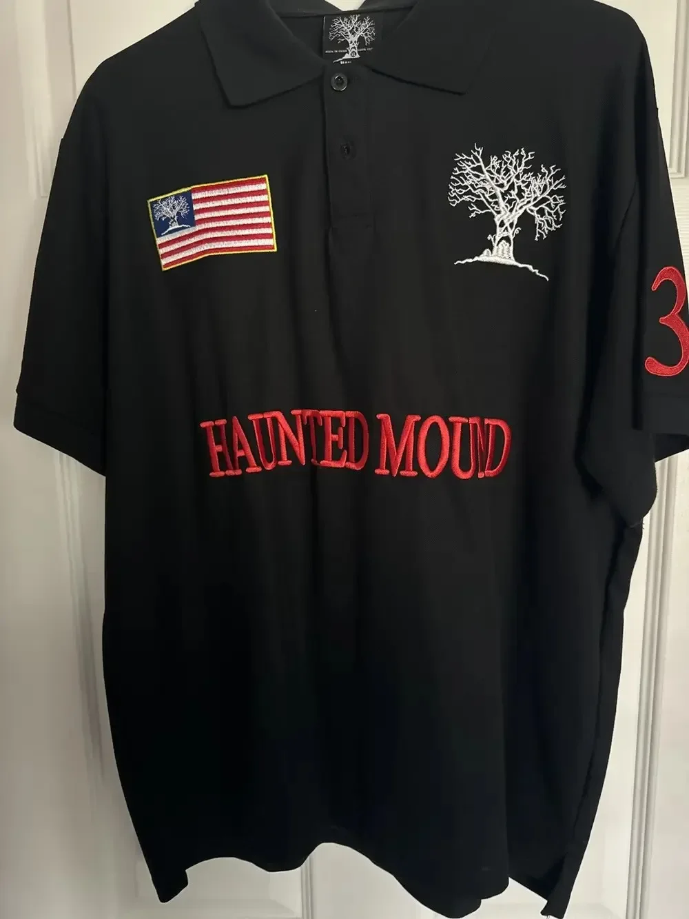 【早い者勝ち】HAUNTED MOUND ブラックポロシャツ Haunted Mound Men's Short Sleeve Polo Shirt Black/Red Multiple