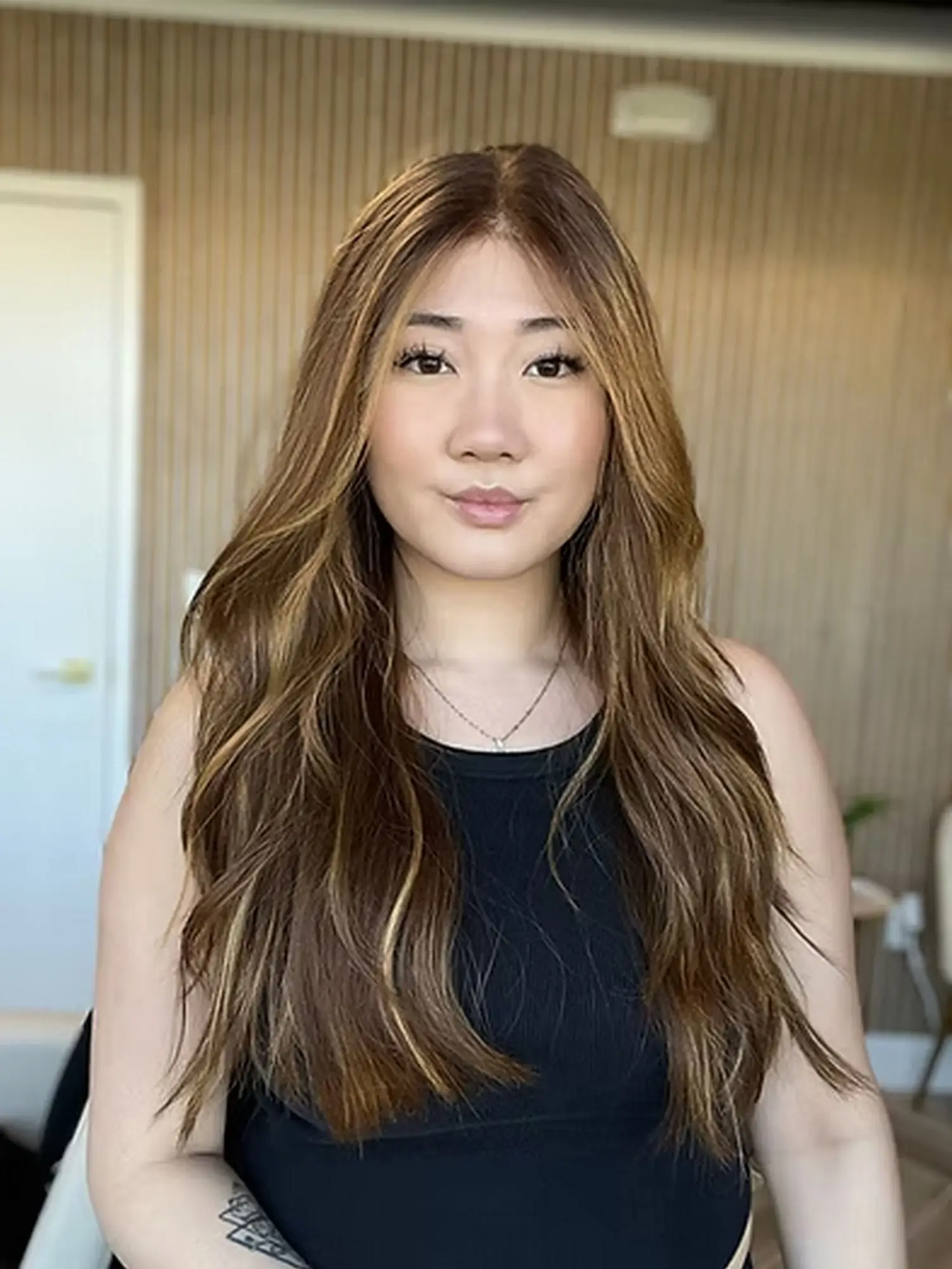 26 Inches Long Length Middle Parting Women's Wig Top Sale Honey Brown Highlights Body Wave Balayage Glueless Wigs Synthetic Hair
