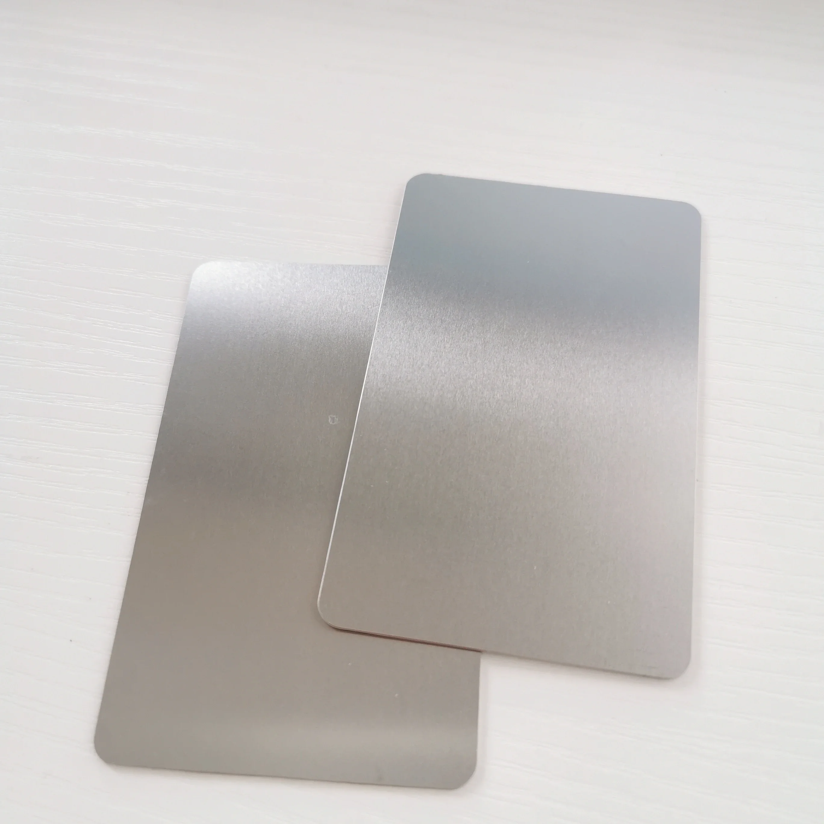 بطاقة عمل معدنية بسمك 0.8 مم، بطاقة عمل مؤكسدة من الفولاذ المقاوم للصدأ مع حجم بطاقة الائتمان