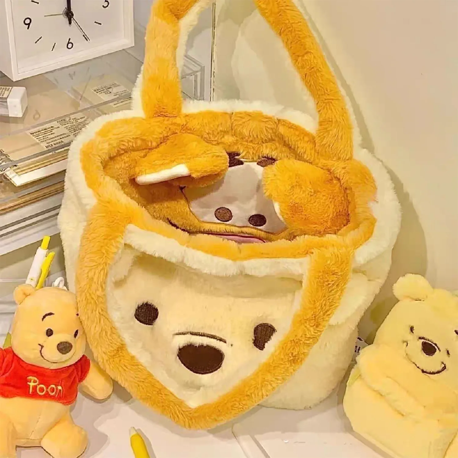 Neue doppelseitige Plüsch-Handtasche von Lotso Tigger, tragbare Clutch-Tasche mit großer Kapazität beim Ausgehen, niedliche bestickte Plüsch-Handtasche