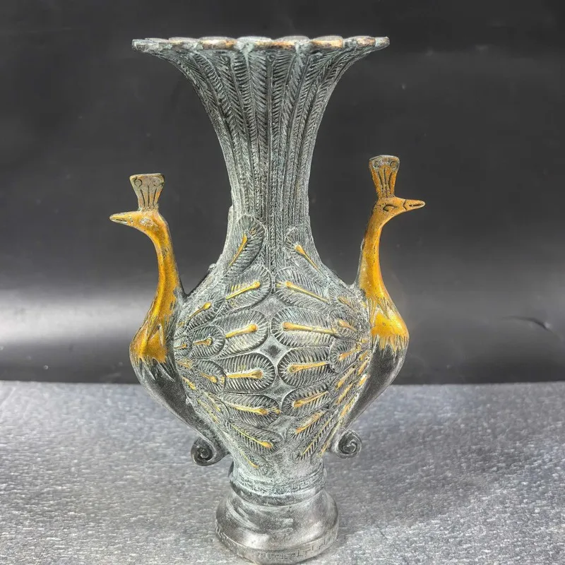 Copper double-headed vase, peacock spreading its wings, desktop ornament for worship and study room decoration
