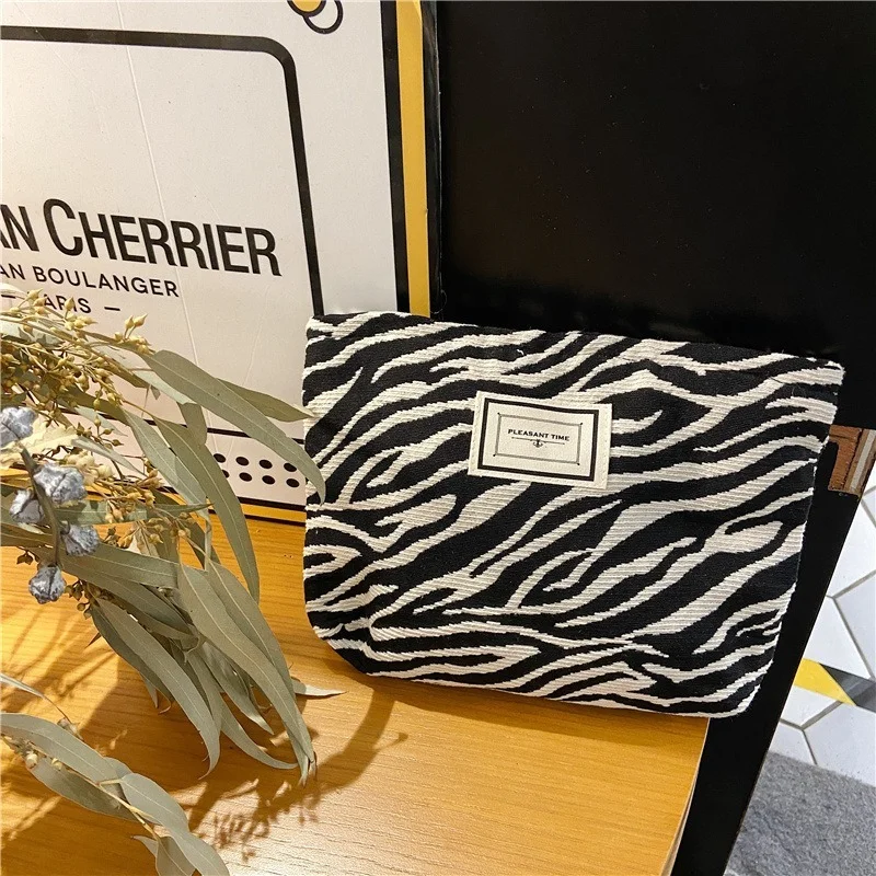 

Косметичка, Хранение косметики, Большая вместимость, Функциональная косметичка, Стильная, Маленький предмет, Симпатичная, Для путешествий