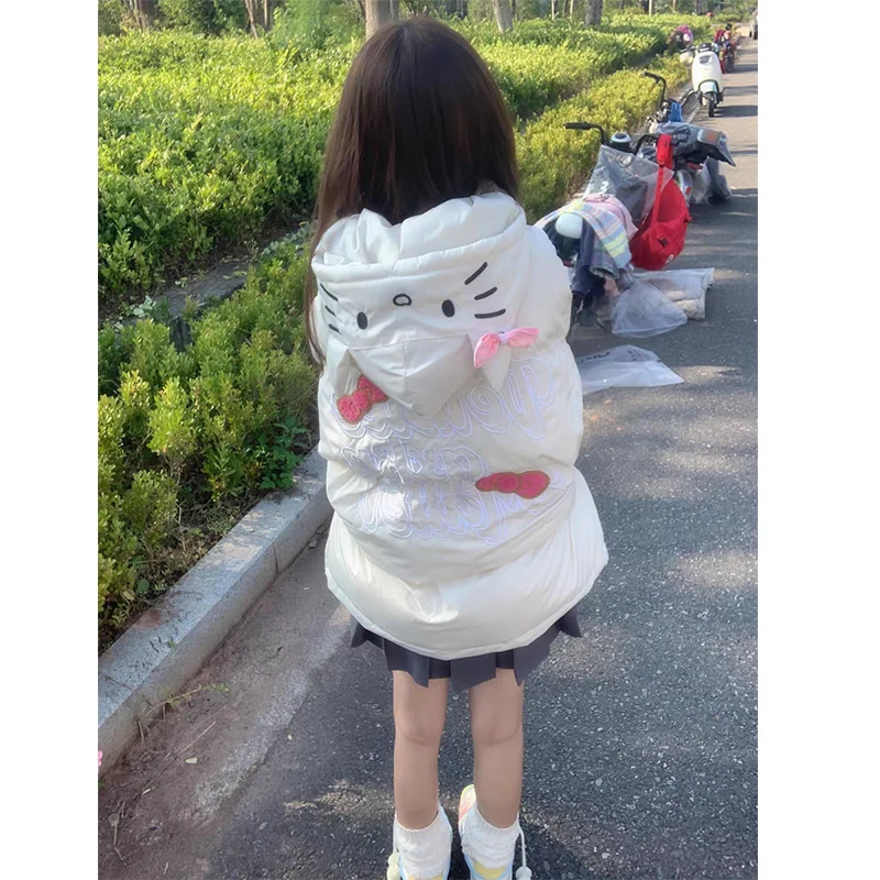 Kurtka damska Hello Kitty, słodka, urocza, haftowana, bawełniana, zimowa, nowa, biała, modna, codzienna, gruba, ciepła, studencka, z kapturem.