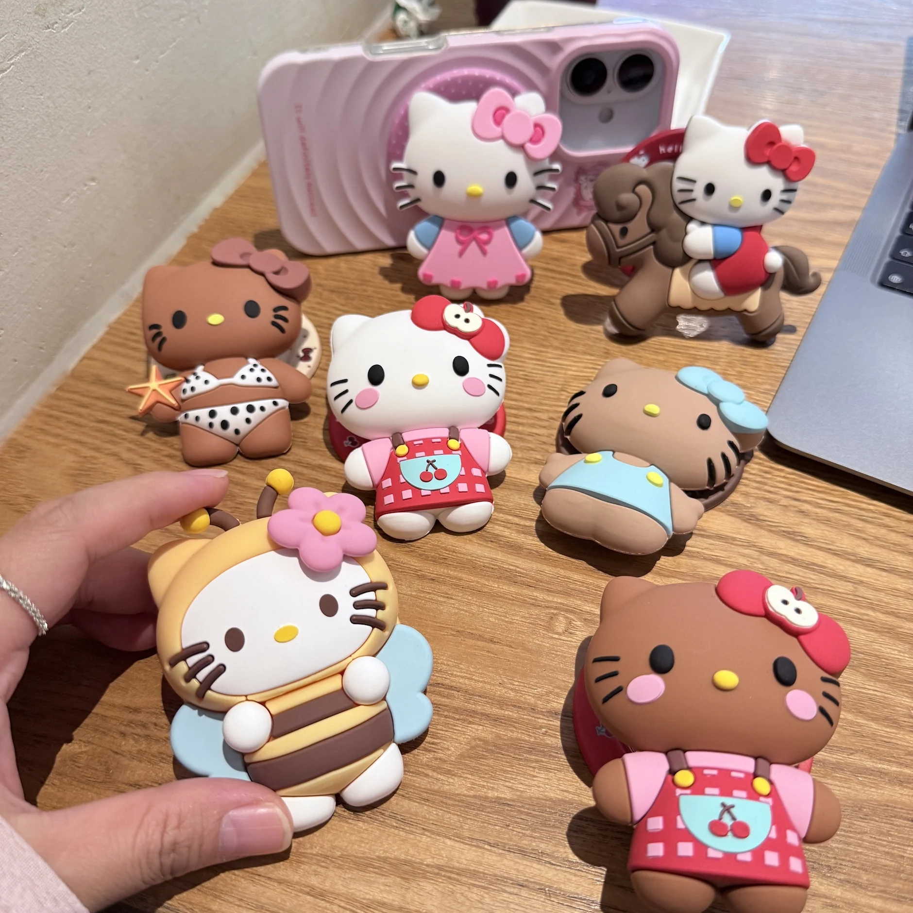 Cartoon Kawaii Stil Silikon Saugmagnet Handyhalter für Hello Kitty Praktisches praktisches bevorzugtes Geschenk Must-Haves