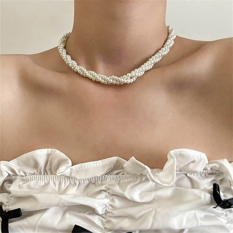 Retro Multi-Layered Wrapped Imitation Pearl Necklace Euro-USA INS Elegant Minimal Niche Choker Collarbone Chain For Women