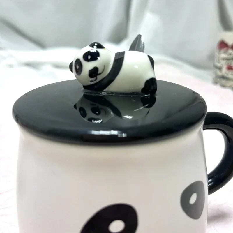 Creative Hand-painted Panda Ceramic Cup Heat-resistant Cute Cartoon Breakfast Mug with Lid Spoon Couple's Birthday Gift