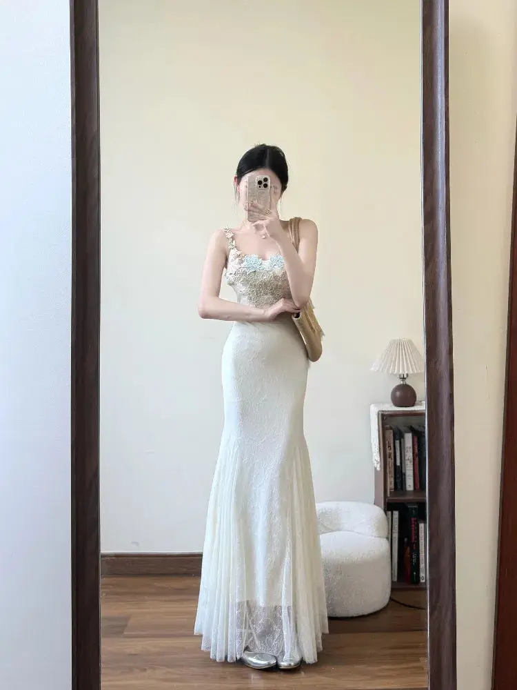 Nuovo design estivo dimagrante in stile francese Senso Fiore di tulle Elegante abito a coda di pesce in pizzo