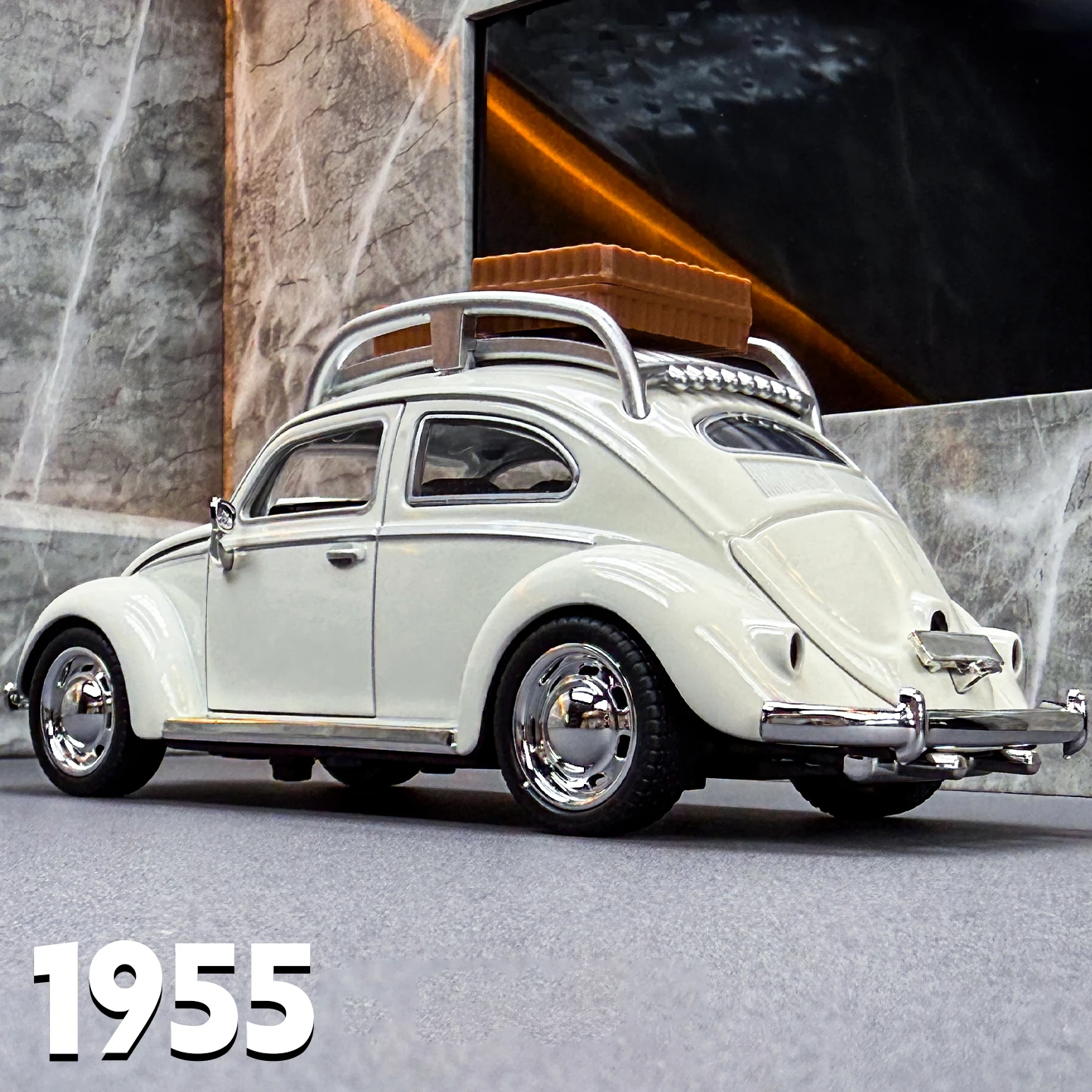 

1:32 Classic Car Beetle 1995 Alloy Model Car Toy Diecasts Casting Sound and Light Car Toys For Children Vehicle