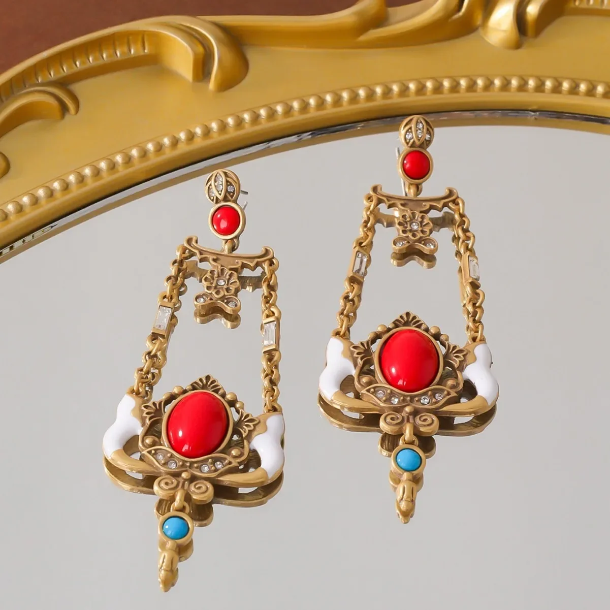 Medieval Vintage Palace Ethnic Style Gem Red Temperament Earrings European and American Earrings