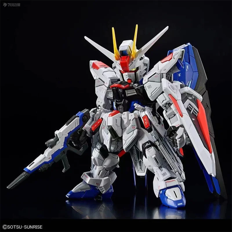 

GAOGAO MGSD SEED ZGMF-X10A Freedom Model Kit With Stickers And Platforms Assemble Mecha Model Assembling Anime Statue Toys