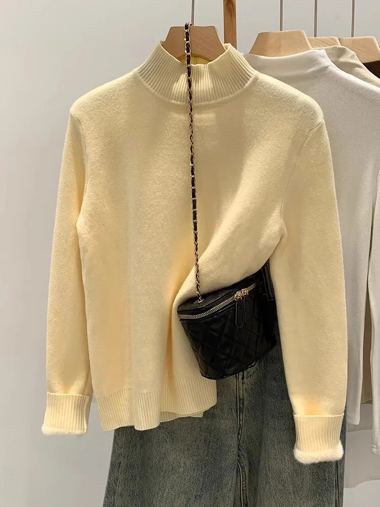 سترة نسائية حمراء بياقة عالية من الفرو المخملي السميك، طبقة أساسية للخريف والشتاء، مبطنة بالصوف، محبوكة، دافئة، بأسلوب عملي