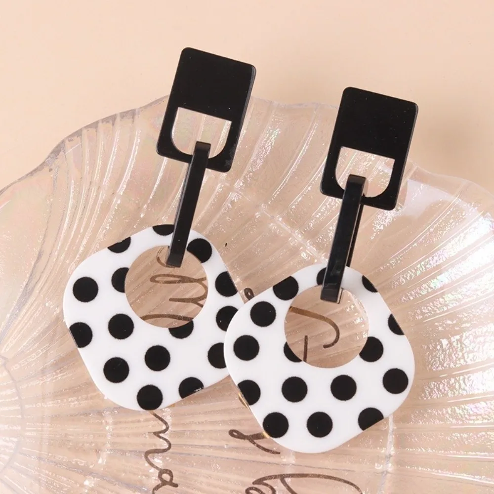 Rhombus Shape Vintage Polka Dot Earrings Bohemian Style Minimalist Geometric Acrylic Earrings Black White Lightweight