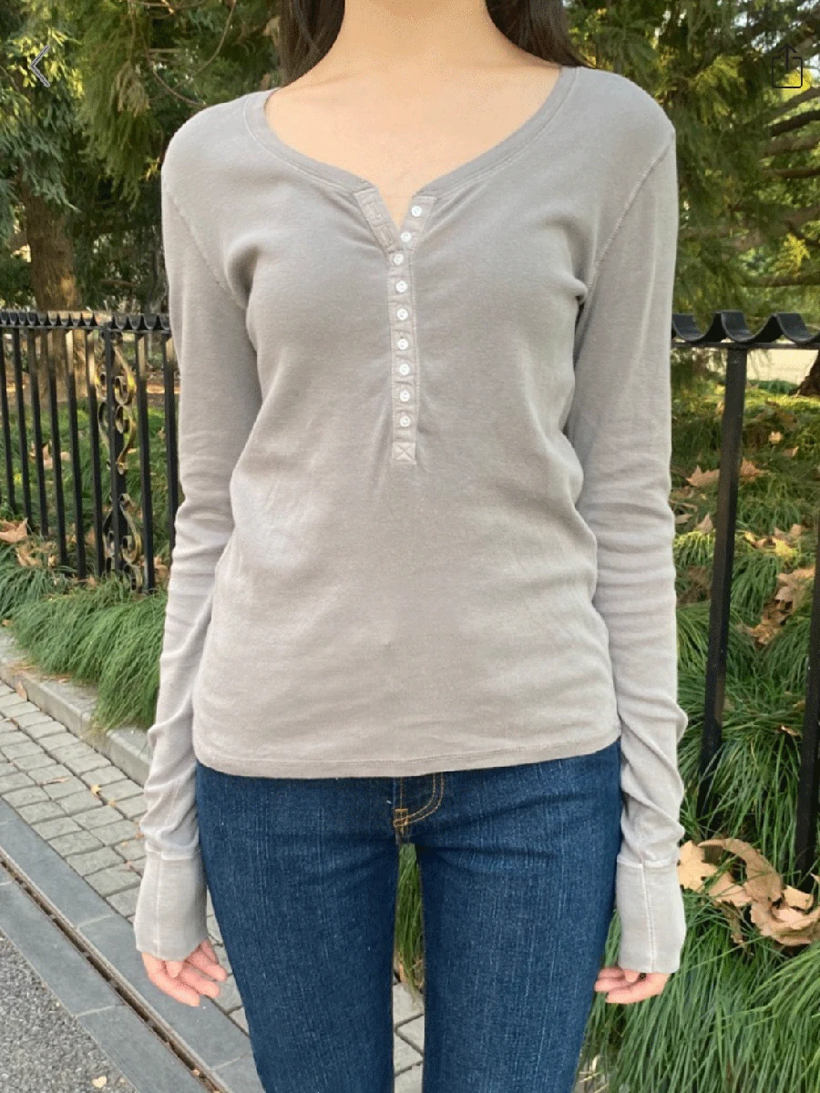 Nine Buttons Solid Long Sleeve T-shirts Woman Autumn Round Neck Cotton Slim Tees Female Casual  All-match Basic Tshirts New Tops