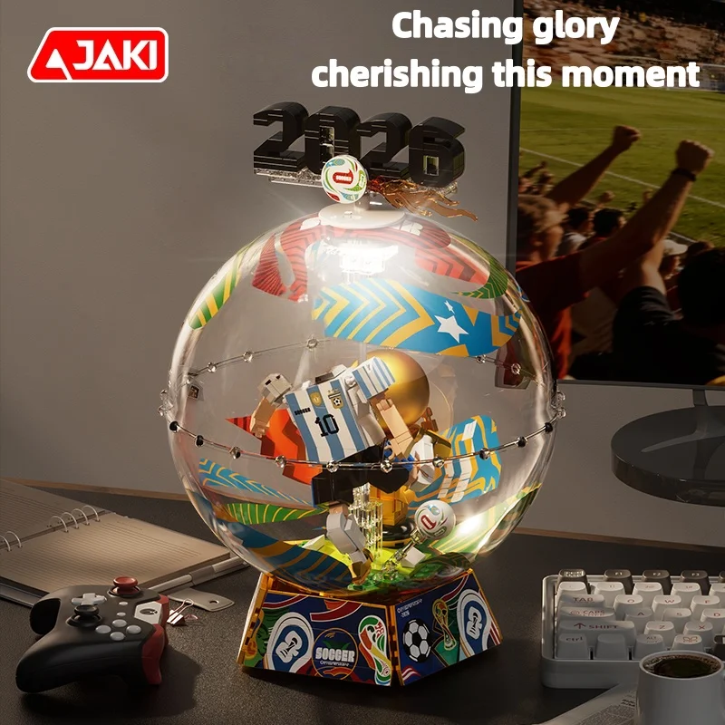 

Конструктор JAKI 2026 «Футбольный Визуальный Сфера»: Светодиодный Настольный Декор в виде Футболиста, Подарок на День Рождения для Детей и Взрослых