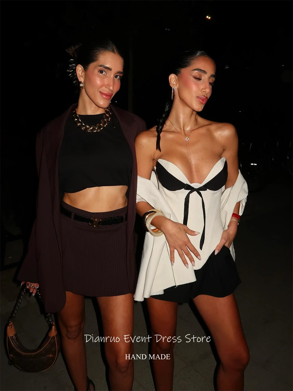 เดียนรัว ชุดเดรสสั้นเซ็กซี่สำหรับงานพรอม ชุดเดรสแขนกุดคอวีหวานๆ ชุดเดรสวันเกิดแบบสองชิ้น ชุดเดรสคุณภาพสูงสำหรับงานเลี้ยงคืนสู่เหย้า สามารถสั่งตัดได้