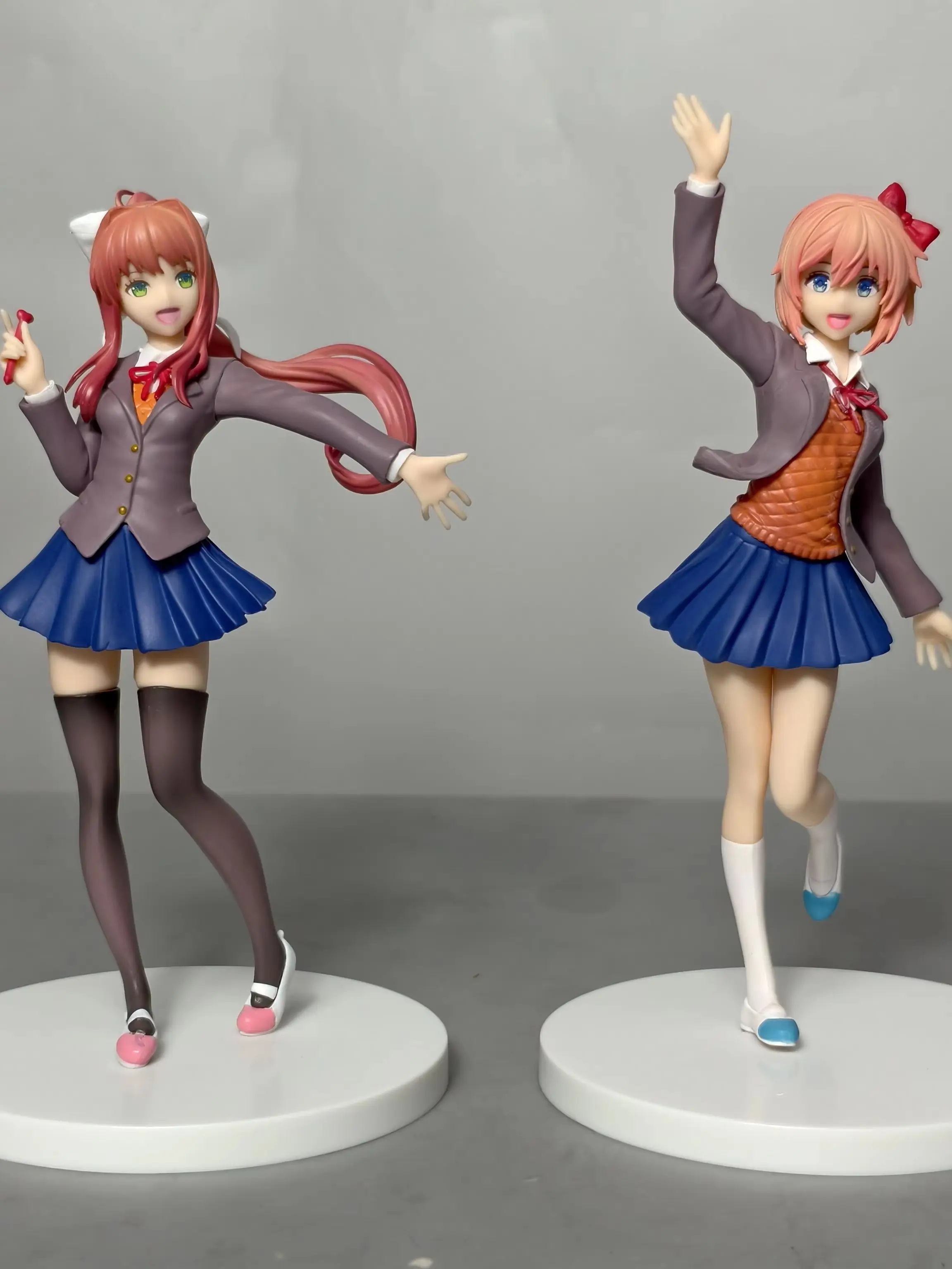 Figurki Anime Sayori Monika, 17 cm (6,69 cala), Statuetka PVC, Ozdoba na Biurko, Kolekcja, Model Statuetki, Dekoracja Pokoju, Zabawki na Biurko, Prezenty — 2