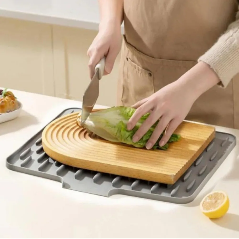 Silicone Kitchen Drainage Mat Heat Resistant Sloped Silicone Drain Mat Multi-Function Non-Slip Base Countertop Drain Mat
