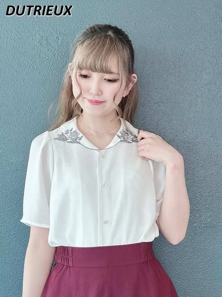 

Summer and Autumn Comfortable Soft Retro Exquisite High-end Sweet Shirt Japanese Embroidered Collar Blouse Versatile Tops