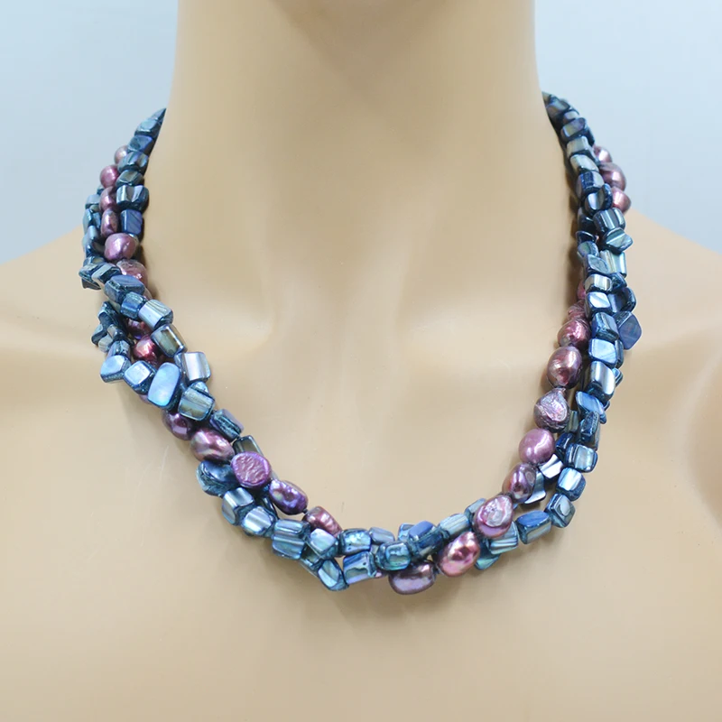 

Natural freshwater pearl/shell necklace 21”