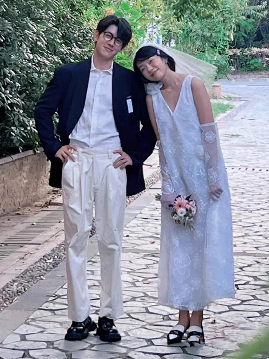 

White V-Ne Lace Morning Robe High Waist Evening Gown for Brides Pregnant Women Wedding Dres Faionable A-Line Skirt