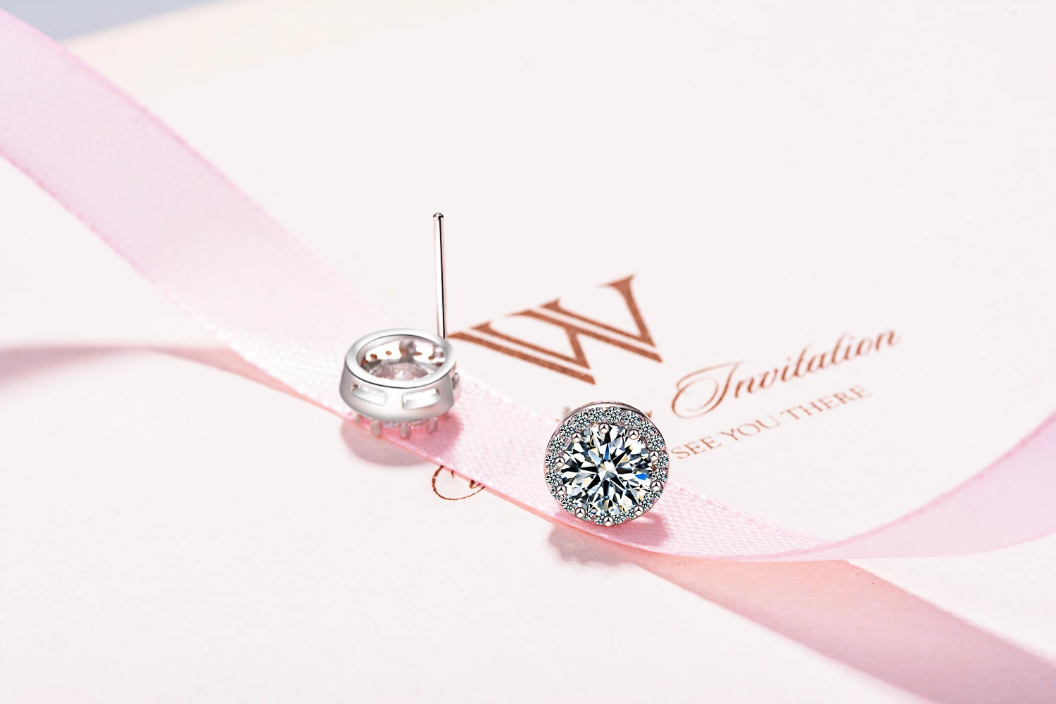 1 Carat Certified Moissanite Stud Earrings For Women Platinum Plating Sterling Silver Diamonds Ear Studs Wedding Fine Jewelry