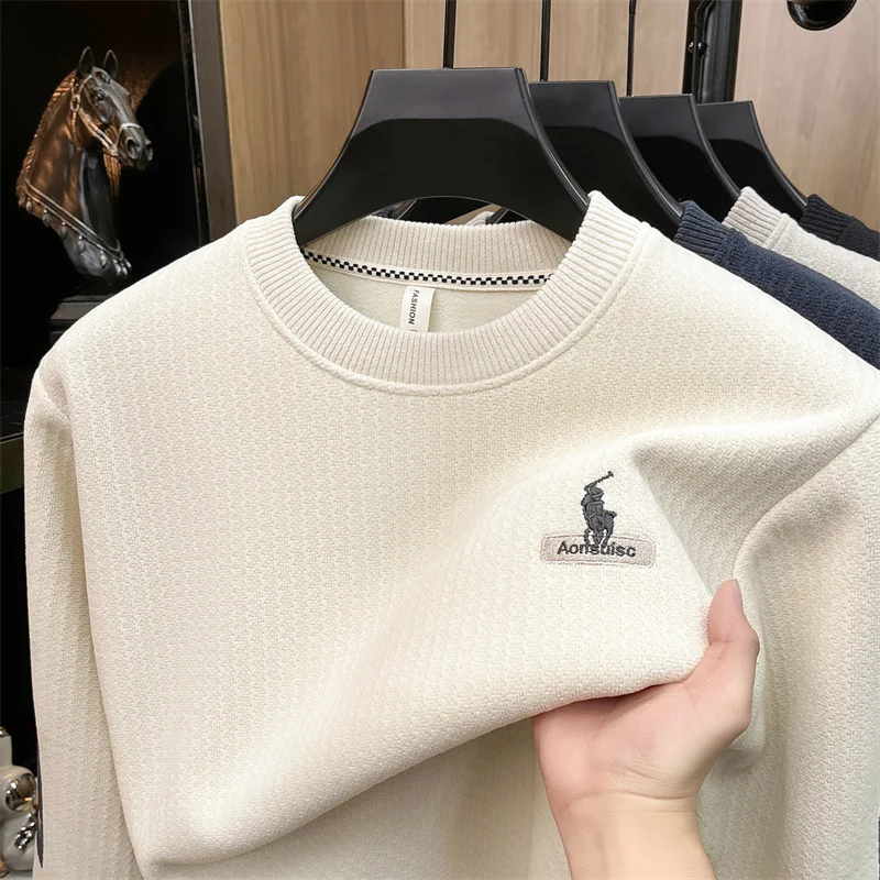 Round Neck T-shirt for Men 2026 New Autumn and Winter Season with Thick Fleece Base, Warm Solid Color Hoodie for Men