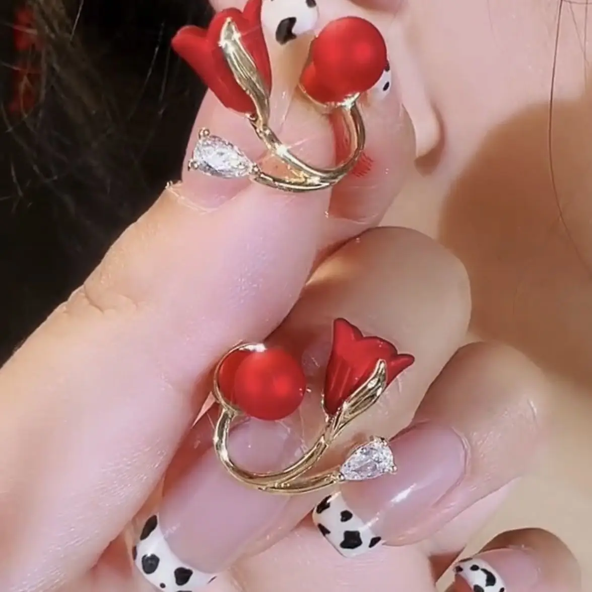 Korean Fashion Luxury Jewelry Earings Red Tulip Flower Imitation Pearl Elegant Sweet Earrings For Women Gifts Stud Earrings 2023