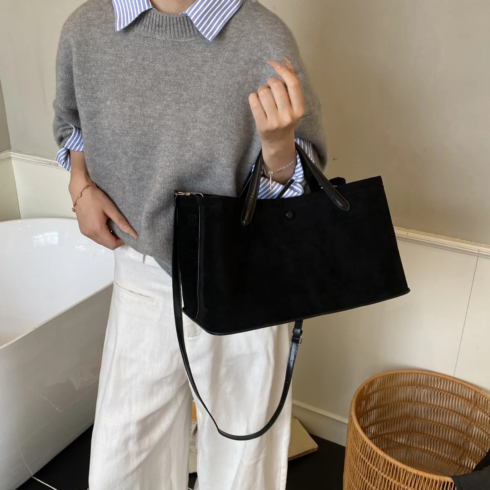 الخريف الشتاء بولي متجمد حمل حقيبة للنساء نسيج بسيط جلدية سعة كبيرة حقائب التنقل الفرنسية الرجعية حقيبة كروسبودي