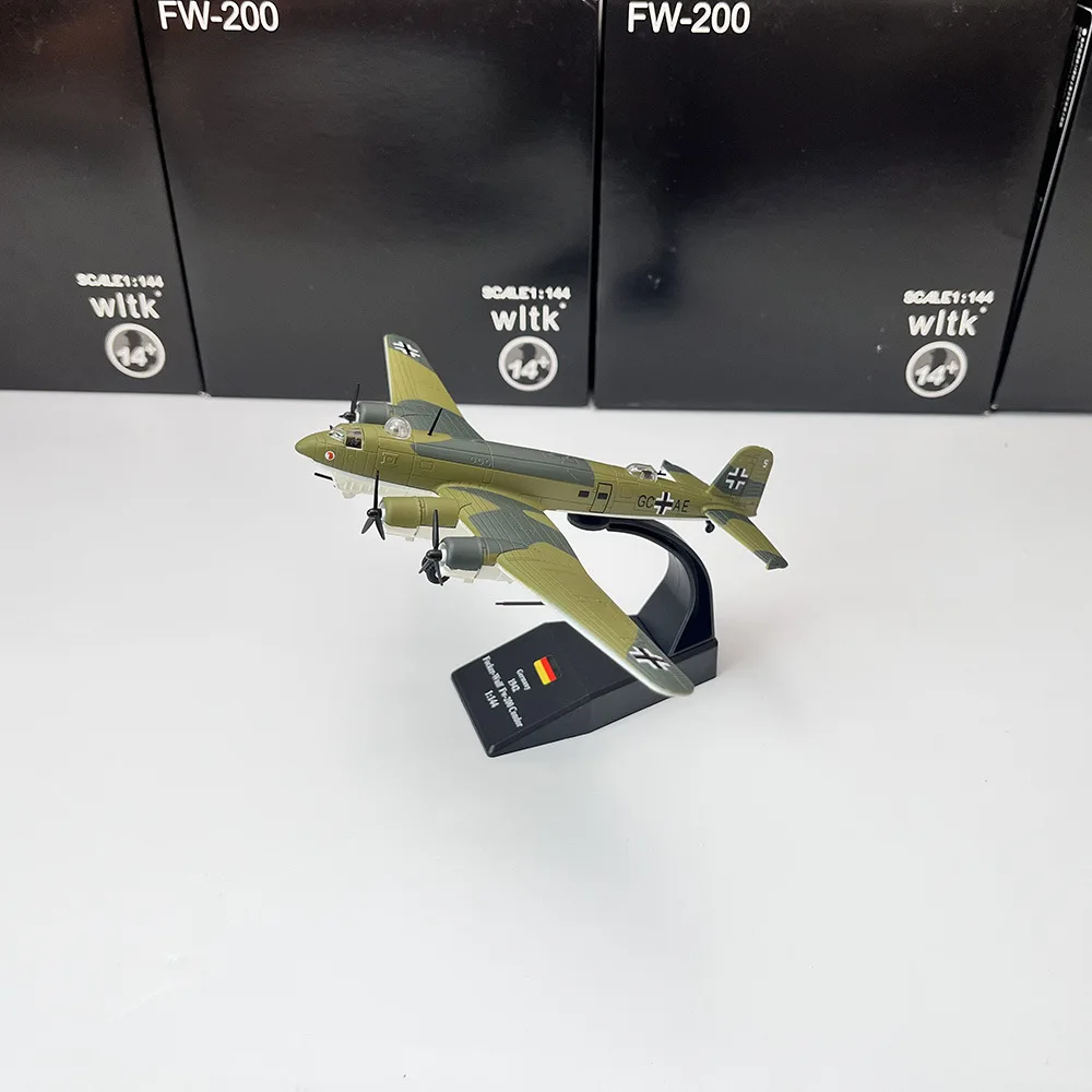 

Масштабная модель военного транспортно-разведывательного самолета FW200 Condor в масштабе 1:144, коллекционная, из сплава, для подарков и декора