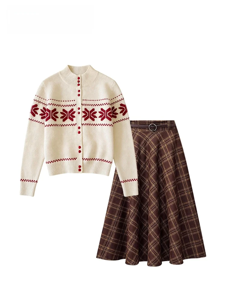 

Cara CLUB plus Size College Style Outfit Women Early Spring New Plump Sister Slim Long Sleeve Sweater Plaid Skirt Set