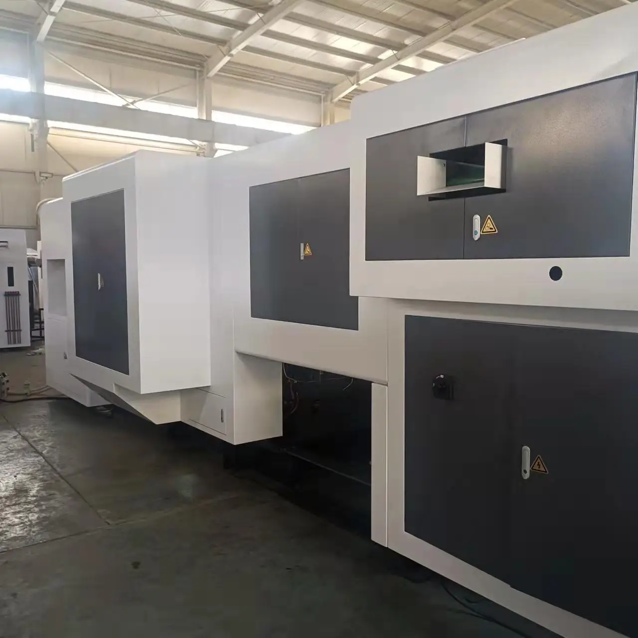 Milieuvriendelijk product Karton Stansen Rillen Machine Groente & Fruit Kartonnen Doos Machine Fluit Golfkarton Stansmachine