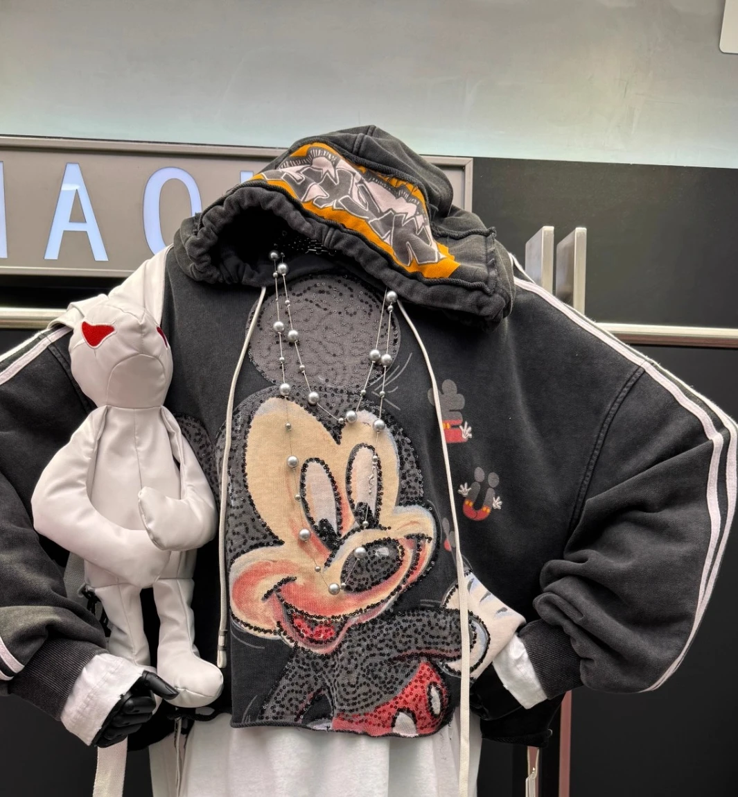 European Style Cartoon Hoodie for Women 2025 Autumn New Heavy Sequin Print Loose Fashion Design Top Oversized Hoodie