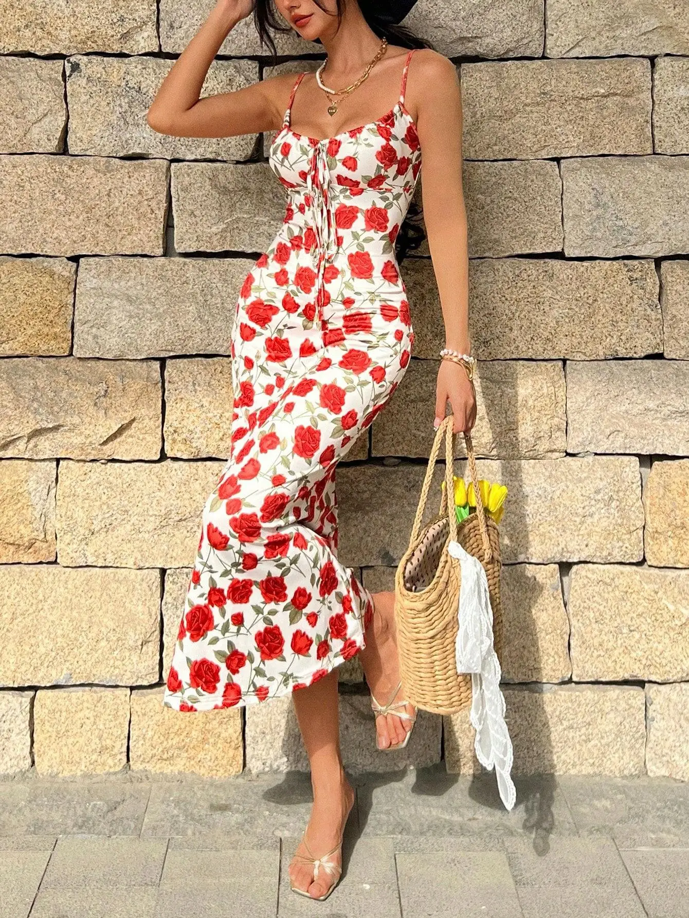 

Ретро-романтическое пляжное платье с цветочным принтом, завязками на груди, приталенное, с длинными бретелями, в нежном стиле, с эластичной талией, А-силуэт, юбка-трапеция