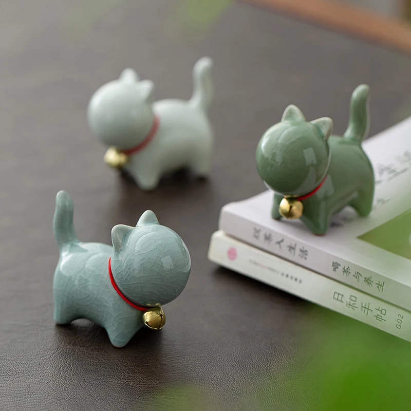 1pc Creative Ceramics Cute Kitten Ornament Animal Micro Landscape Tea Pet Indoor Desktop Ornaments Tea Set Accessories Tea Play