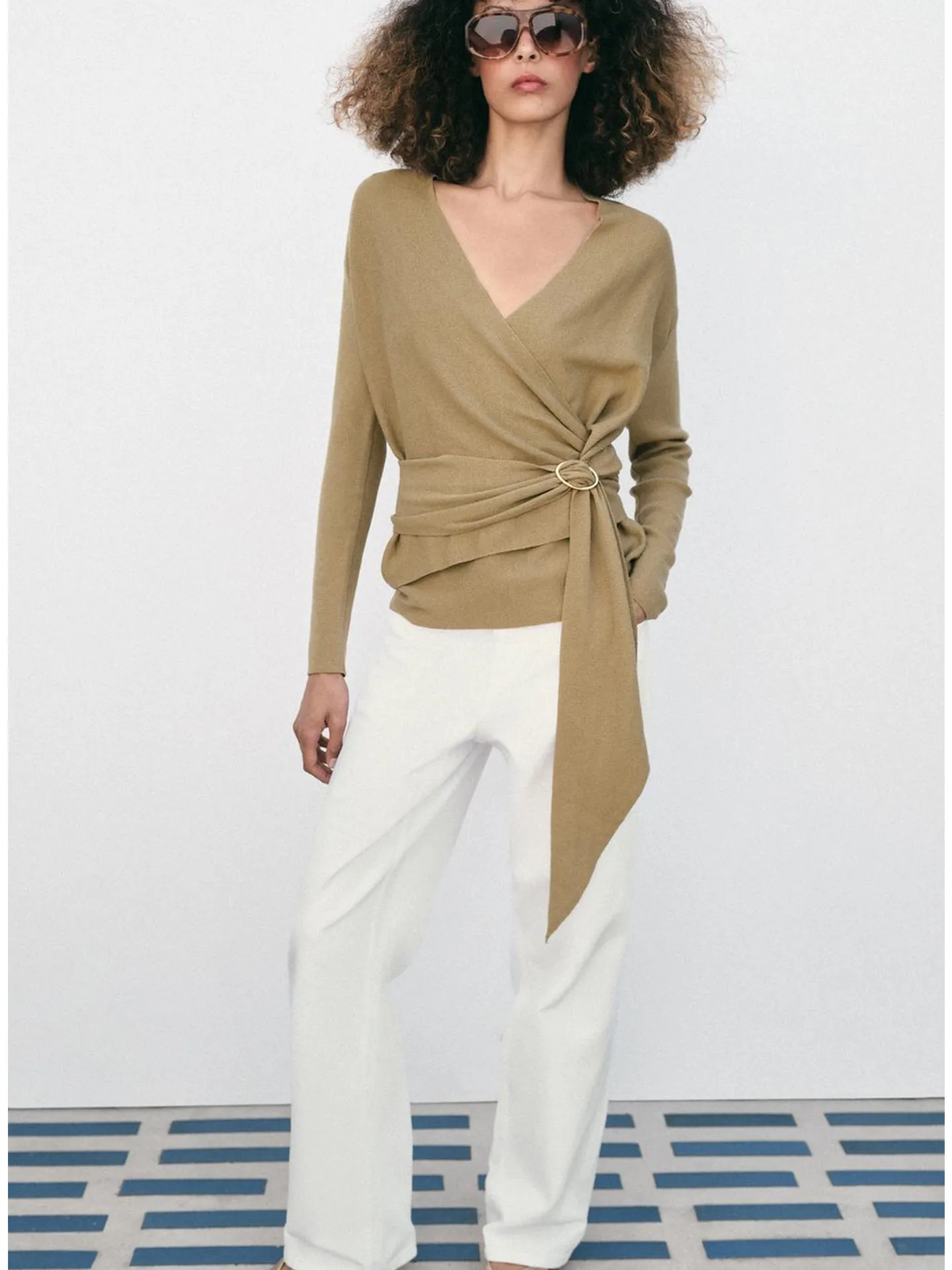 Autumn New Women's Street Style Long Sleeve V-Neck Golden Buckle Knitted Double Breasted Coat Polyester Fiber Open Cardigan