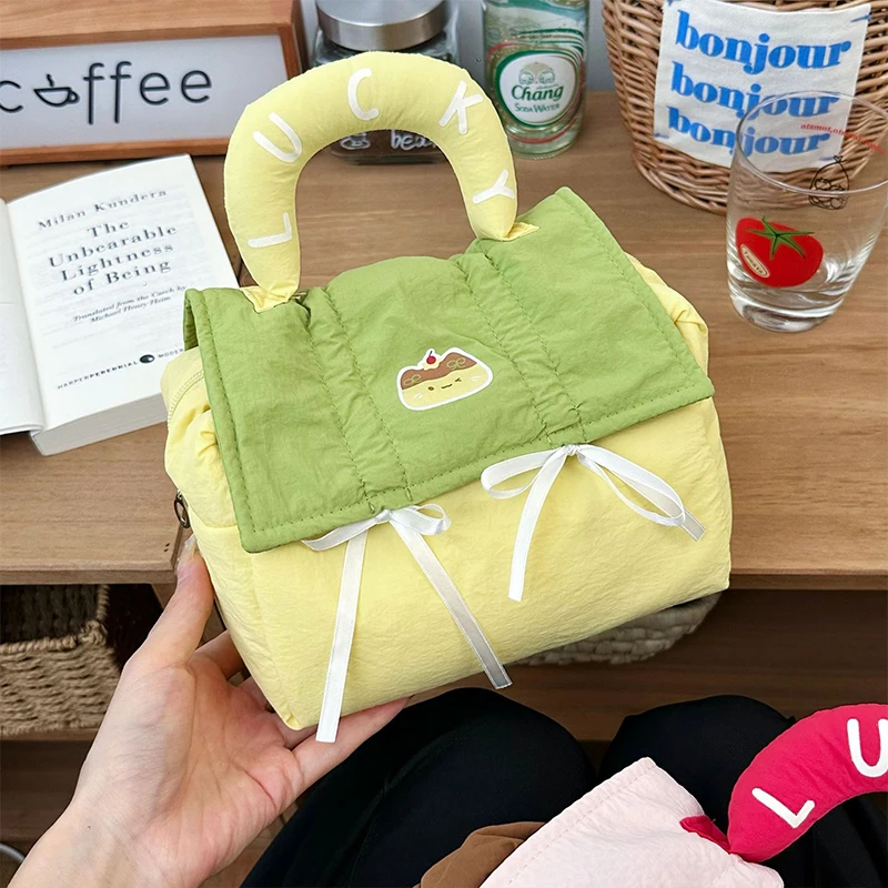 Lindo bolso de maquillaje de Color coreano casa de dibujos animados tamaño grande bloque de Color bolsa de almacenamiento portátil bolsa de aseo de viaje bolso de mujer caliente