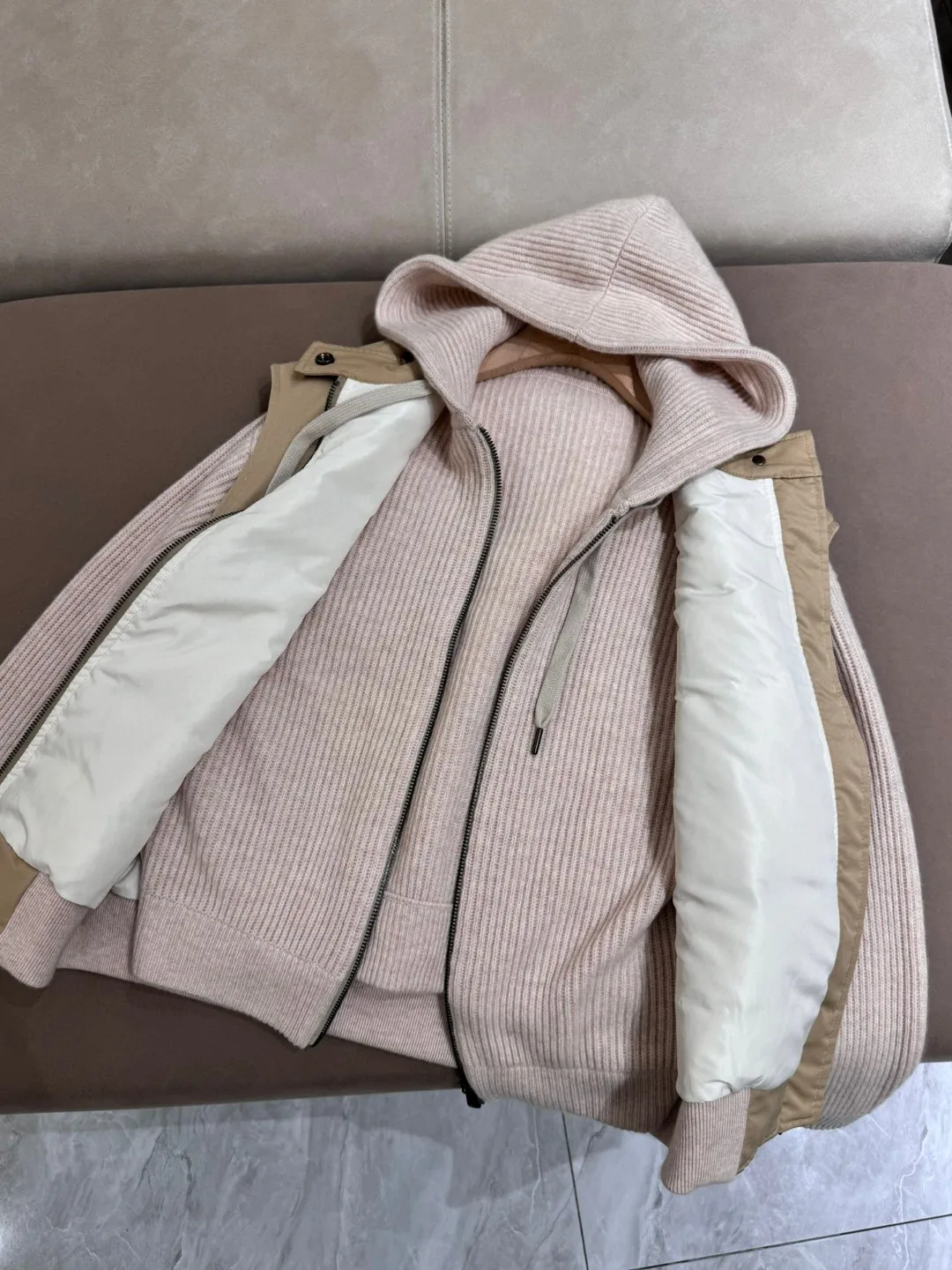 Casual cashmere hooded knitted cardigan and down vest