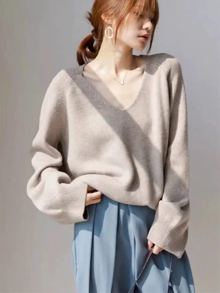 Autumn and winter new 100% wool sweater women's V-neck solid color knitted bottom sweater loose cashmere sweater